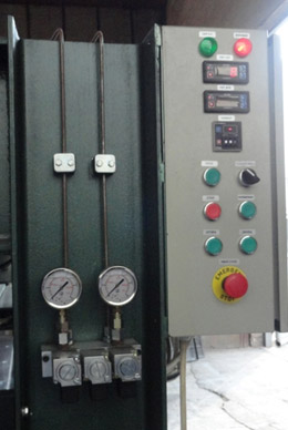 Гидравлический горячий пресс для изготовления и фанерования щитов VP-E25/13 (ПХФД 60х6), эргономичная панель управления