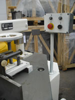 Фрезерный станок с шипорезной кареткой ФСШ-1А (К), для удобства работы оператора предусмотрен выносной пульт управления